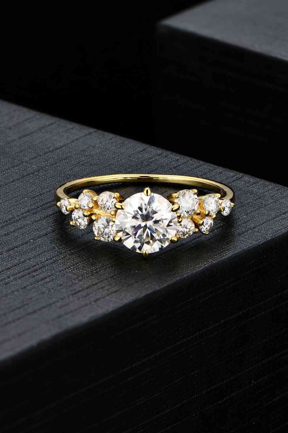 1 Carat Moissanite Ring