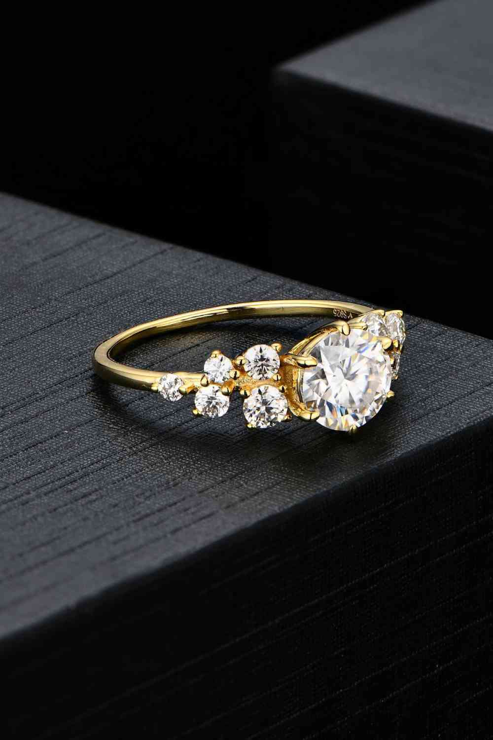 1 Carat Moissanite Ring
